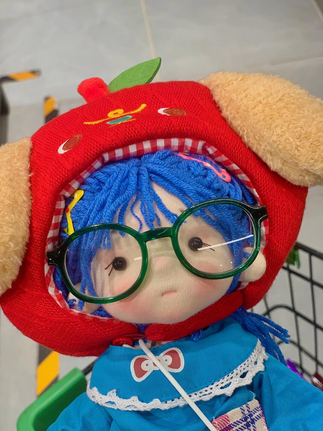 cute apple girl