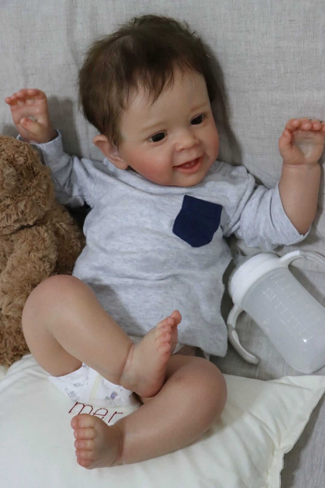 60Cm simulated baby doll baby boy, children's clothing model 3-6 months, real-life ratio