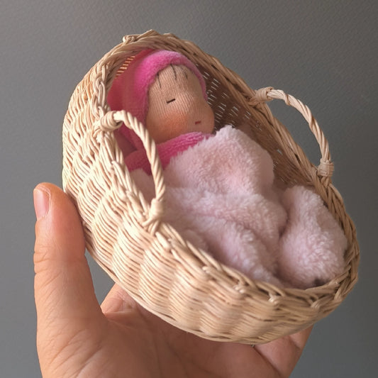 cradle doll,