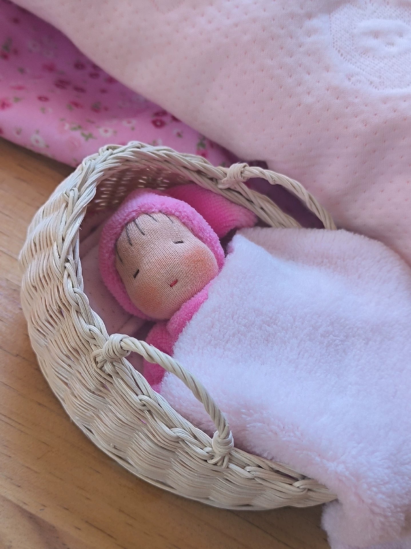 cradle doll,